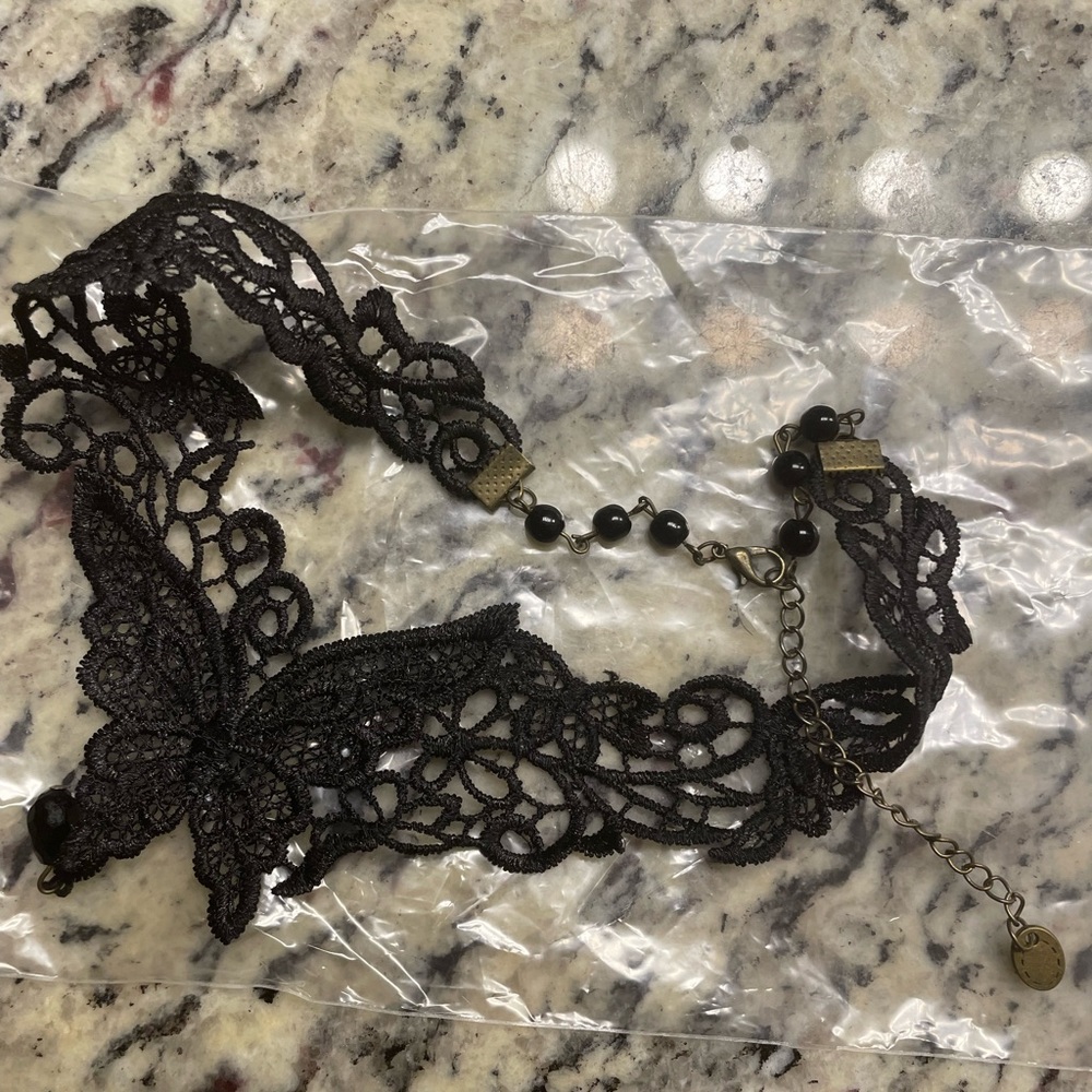 2 Lace Chokers - Picture 6 of 6